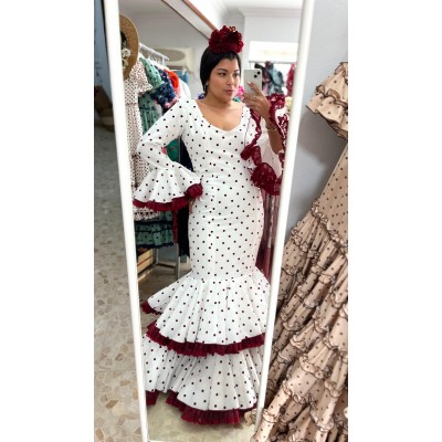 TRAJE ABRIL BLANCO LUNAR...