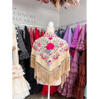 MANTONCILLO CHUCENA CON FUCSIA